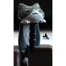 Cats dust plug 1